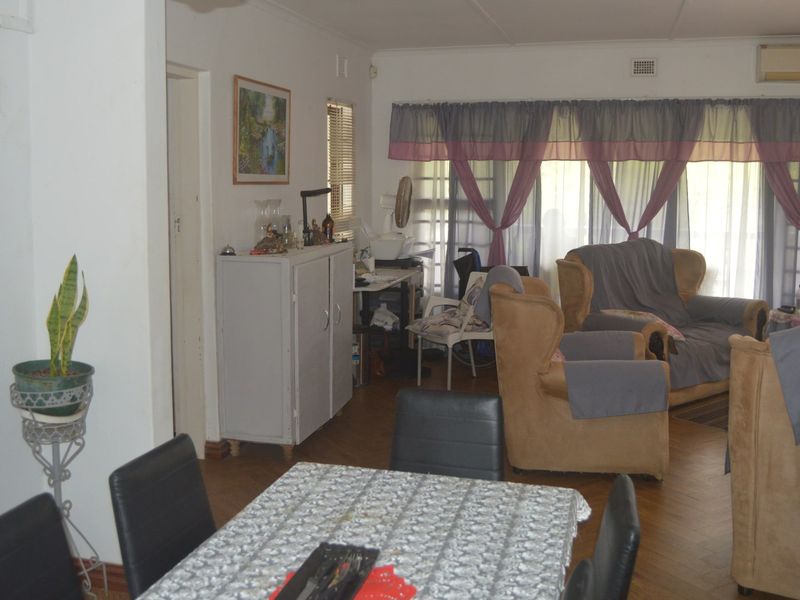 House For Sale In Trafalgar - Photo 10