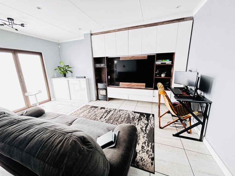 House For Sale In Midrand - Photo 9