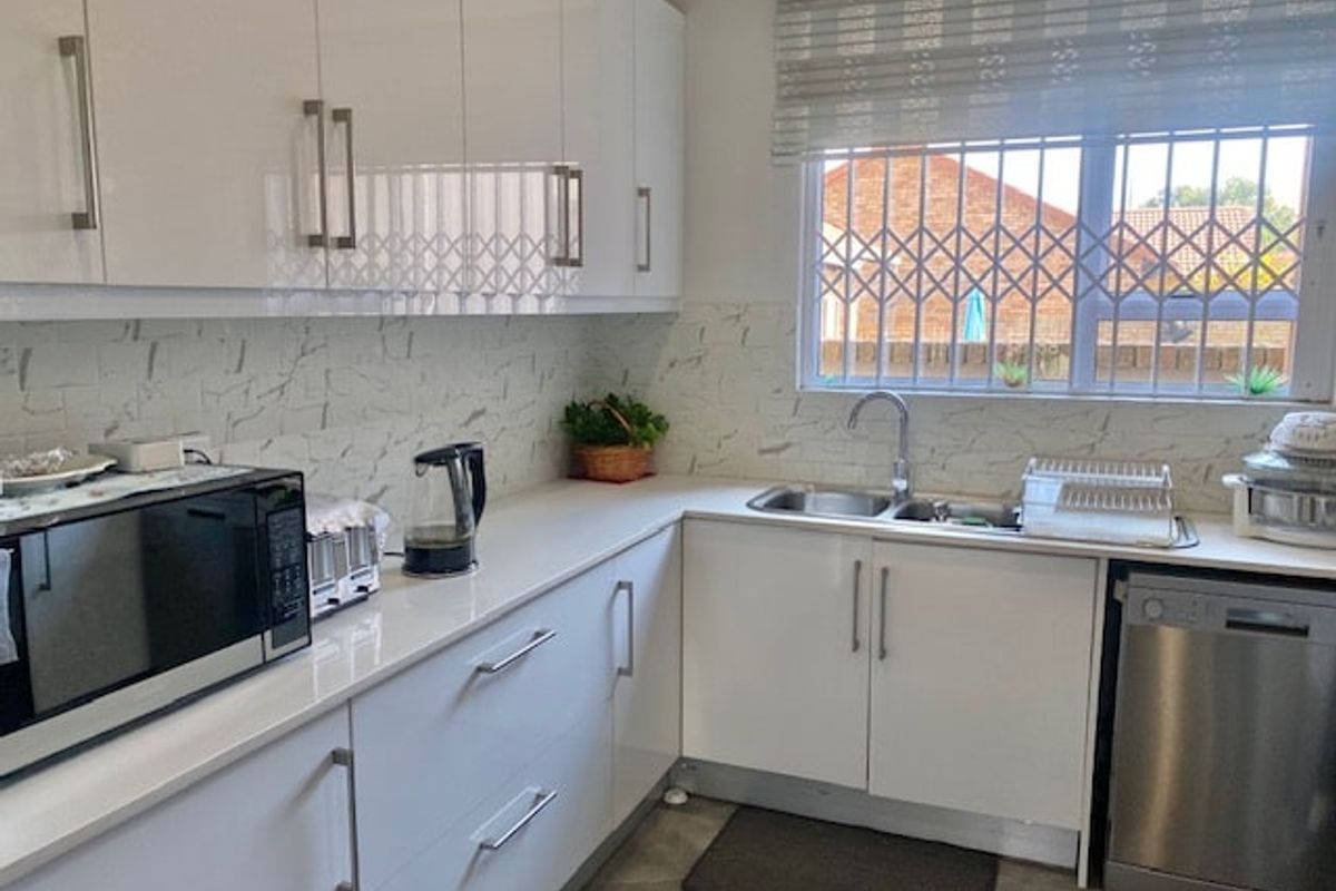 Townhouse For Sale In Midrand - Photo 4