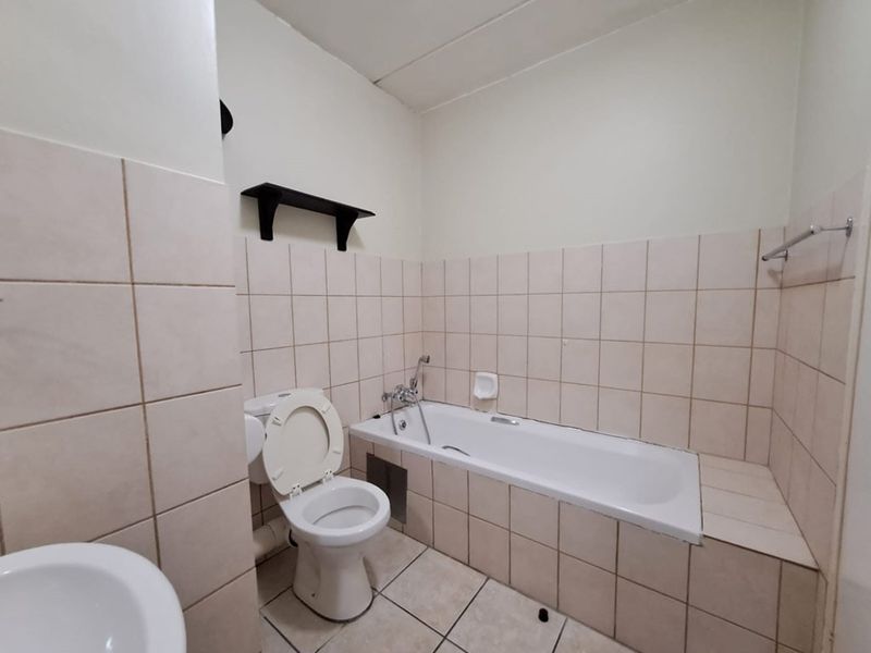 Apartment Pending Sale In Randburg - Photo 10
