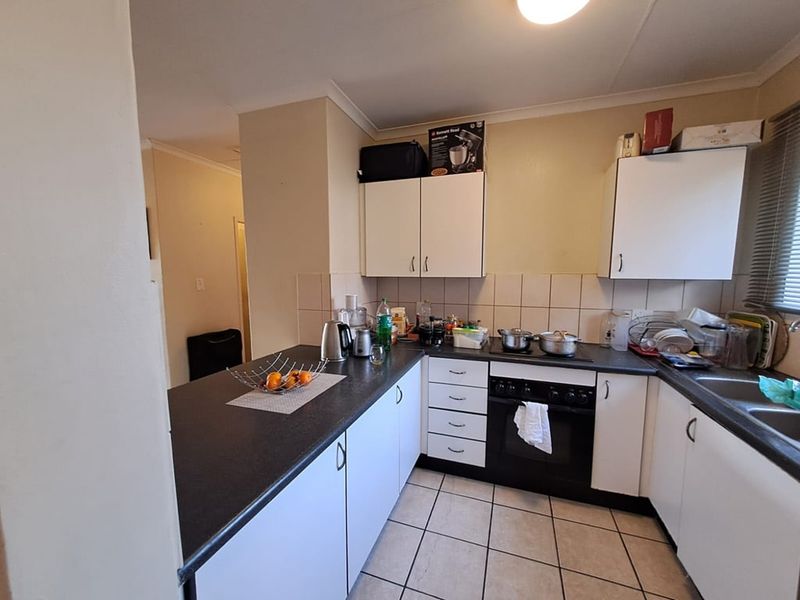 Apartment For Sale In Randburg - Photo 3