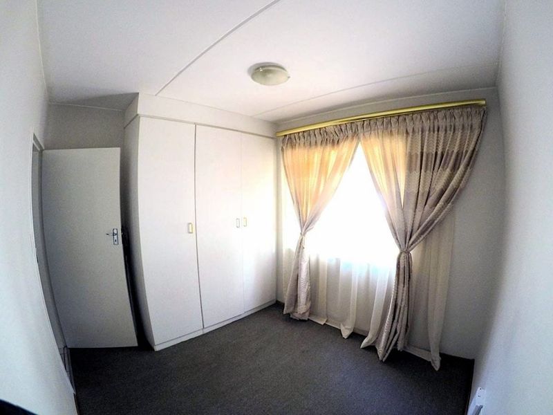 Apartment For Sale In Randburg - Photo 7