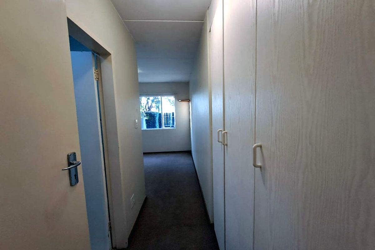 Apartment For Sale In Randburg - Photo 5