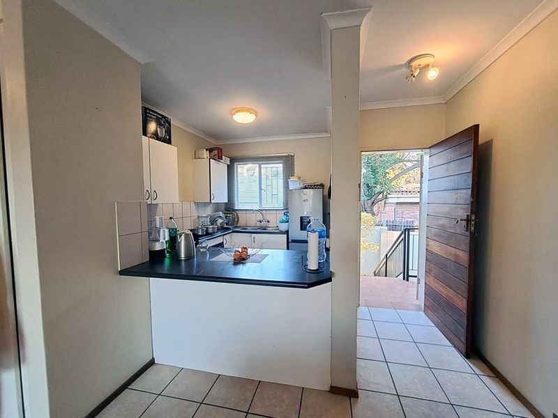 Apartment For Sale In Randburg - Photo 1