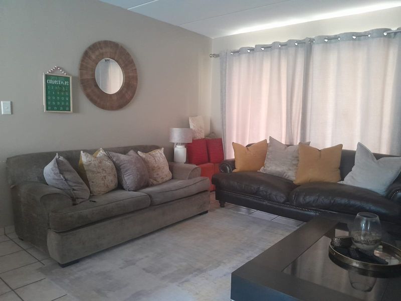 Apartment For Sale In Midrand - Photo 5