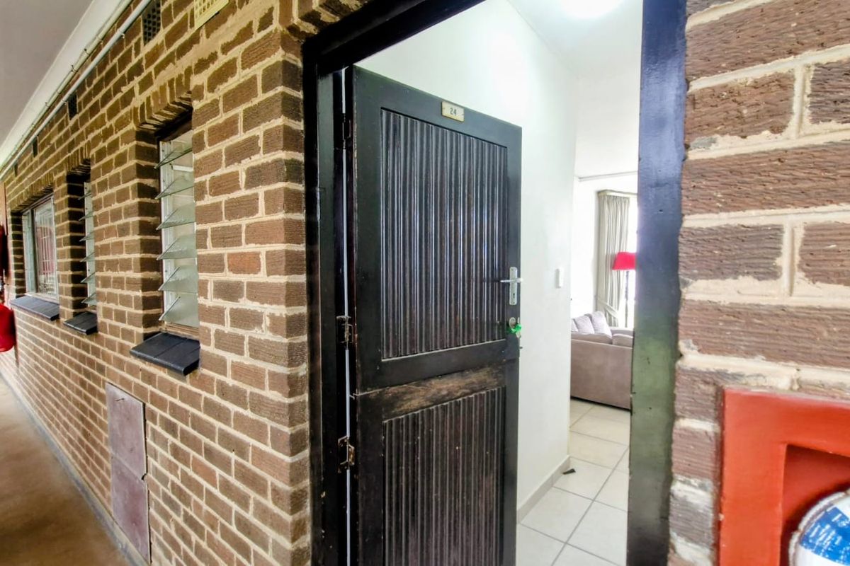 Apartment For Sale In Hibberdene - Photo 2