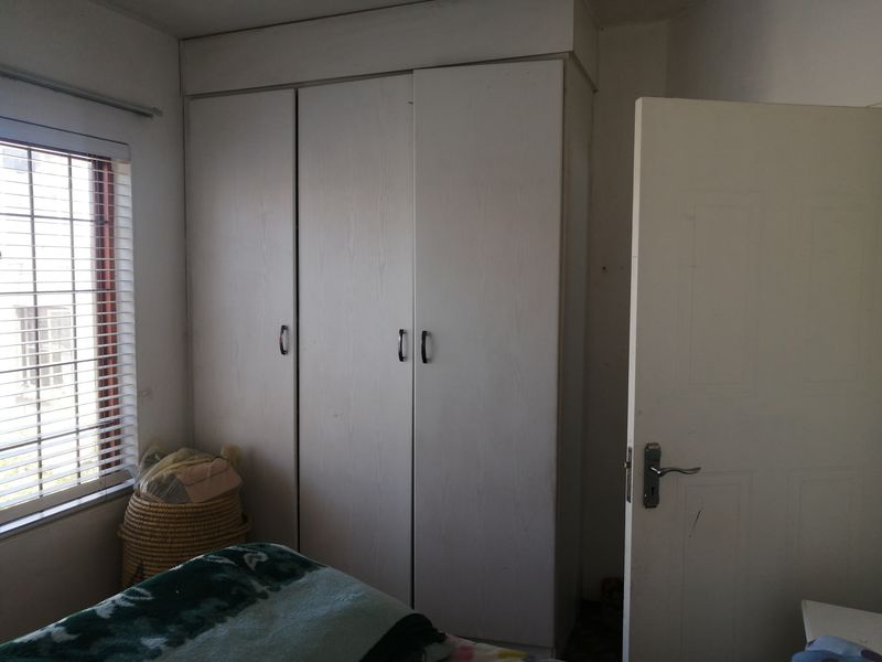 Townhouse For Sale In Johannesburg - Photo 7