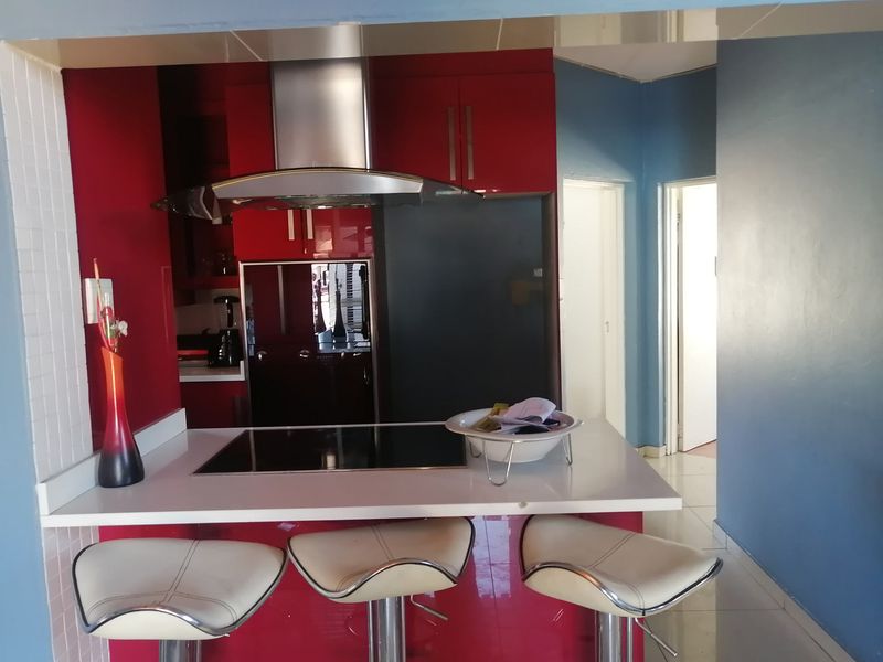 Townhouse For Sale In Johannesburg - Photo 2