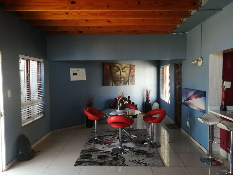 Townhouse For Sale In Johannesburg - Photo 3