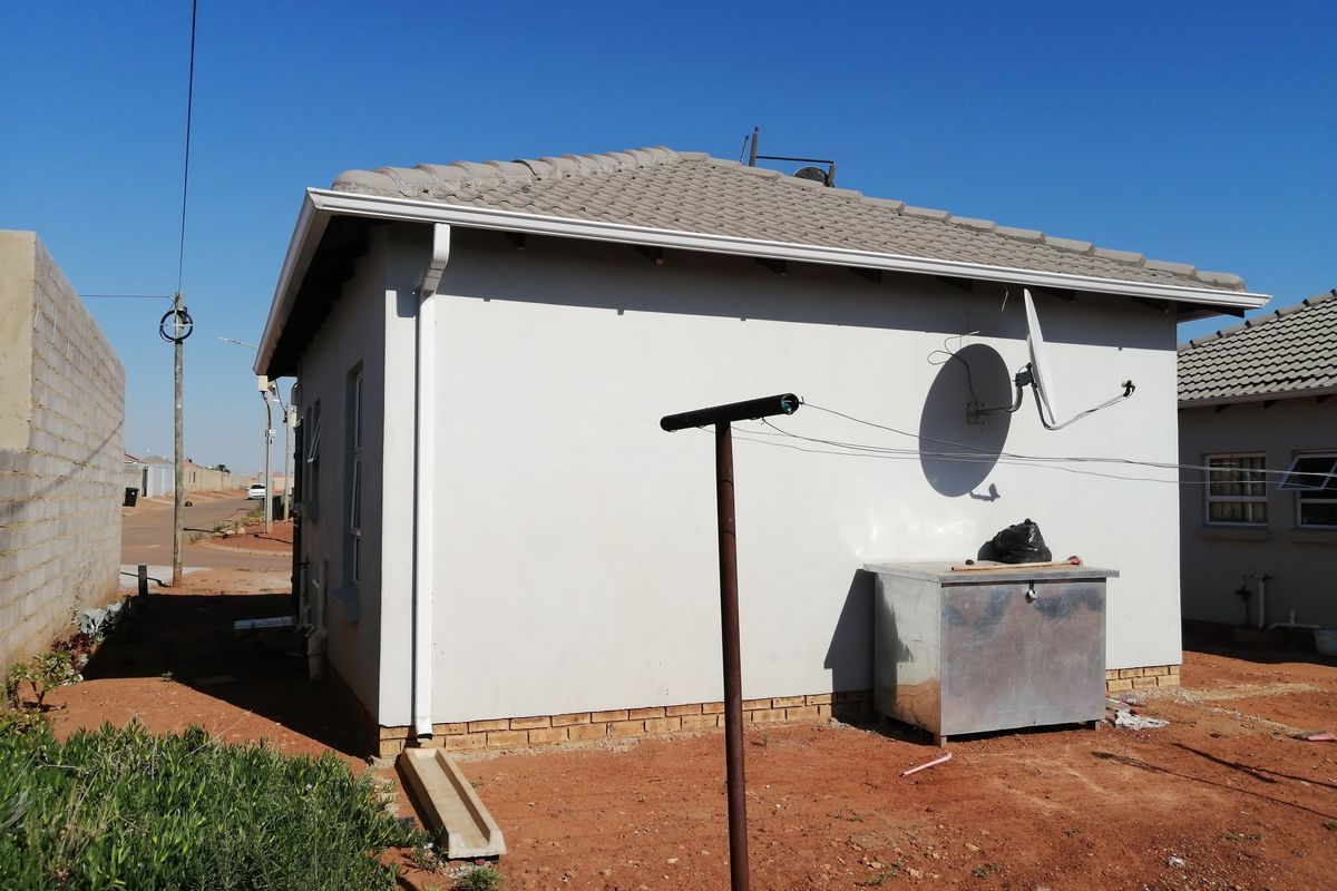 House For Sale In Johannesburg - Photo 4