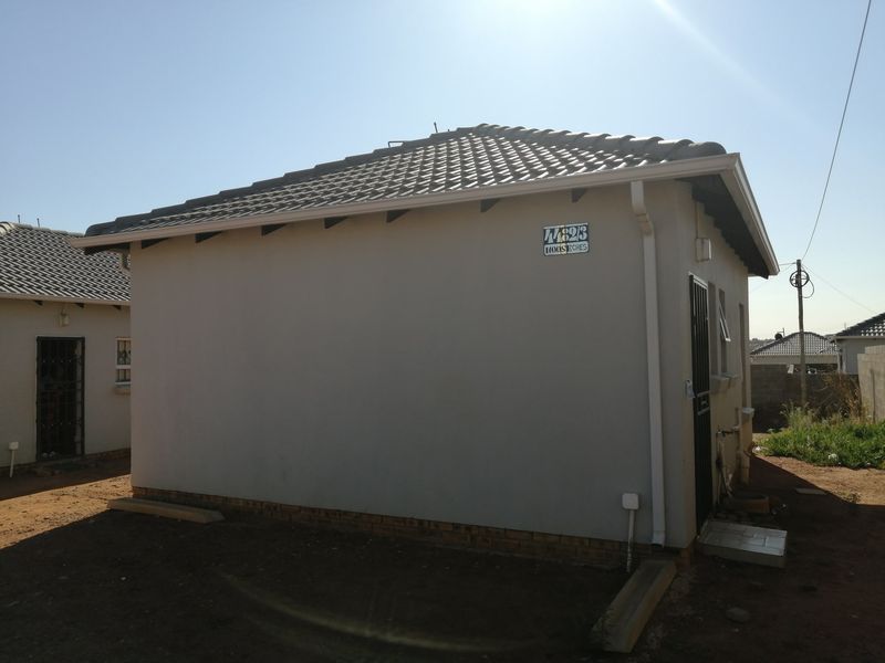House For Sale In Johannesburg - Photo 2