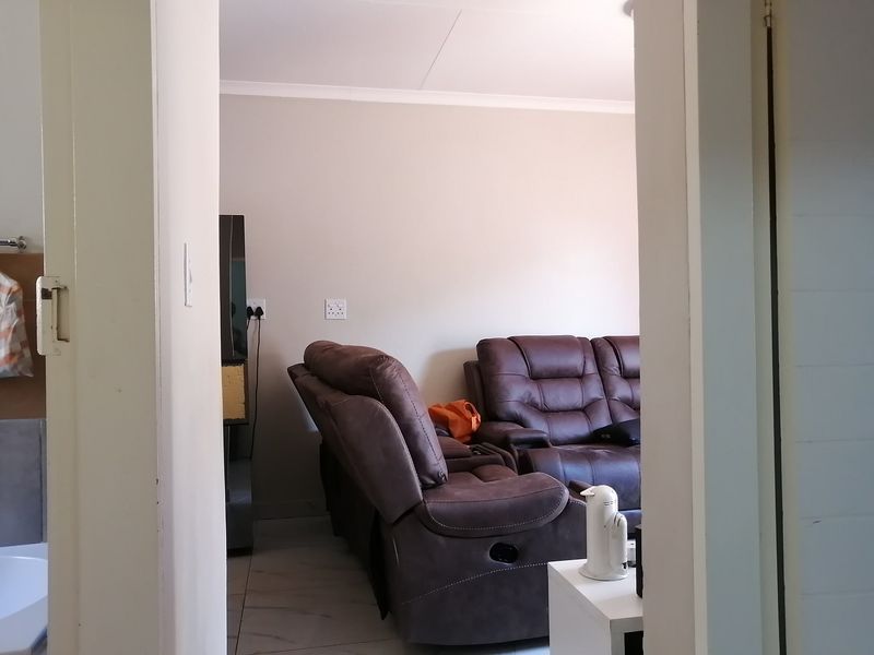 House For Sale In Johannesburg - Photo 10