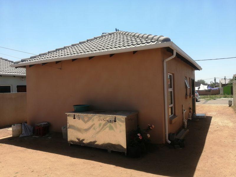 House For Sale In Johannesburg - Photo 6