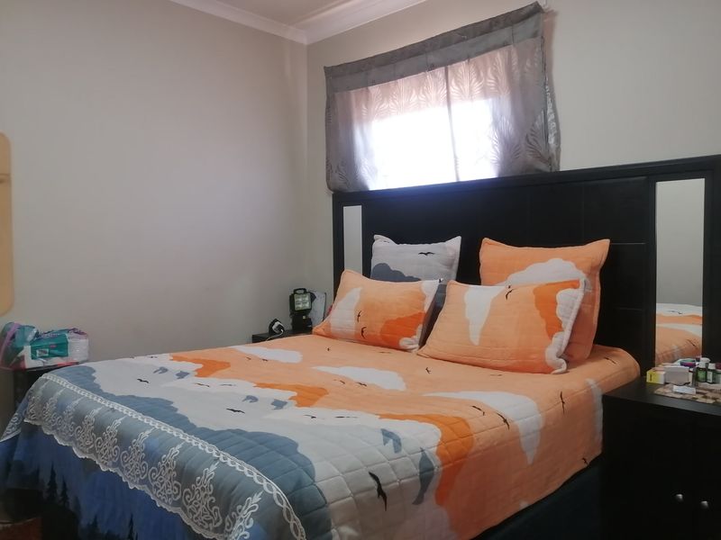 House For Sale In Johannesburg - Photo 9