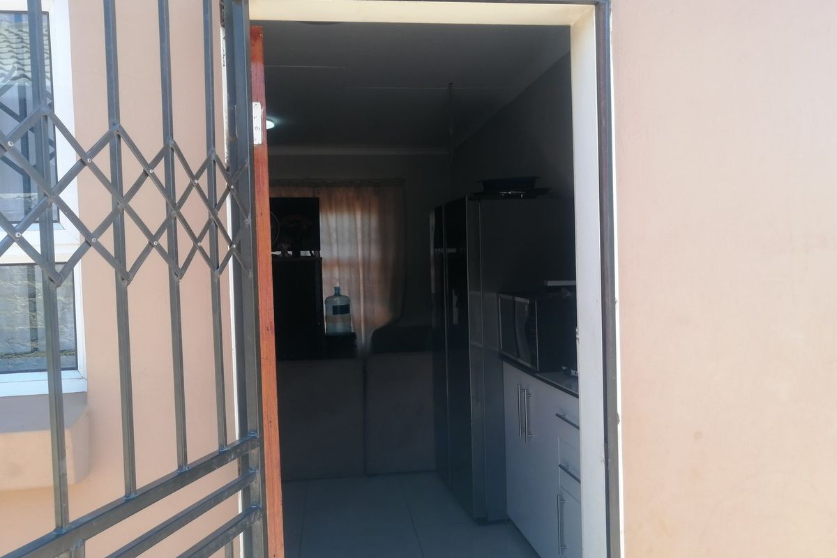 House For Sale In Johannesburg - Photo 3