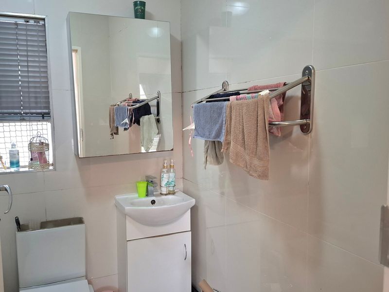 Apartment For Sale In Sandton - Photo 4