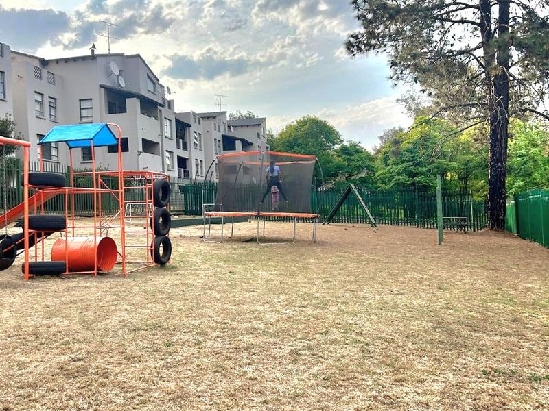 Apartment For Sale In Sandton - Photo 10