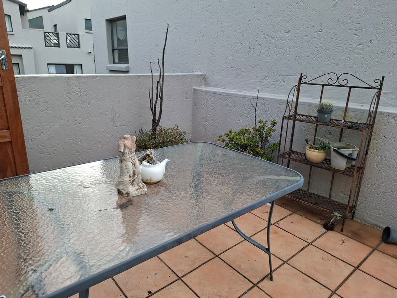Apartment For Sale In Sandton - Photo 8