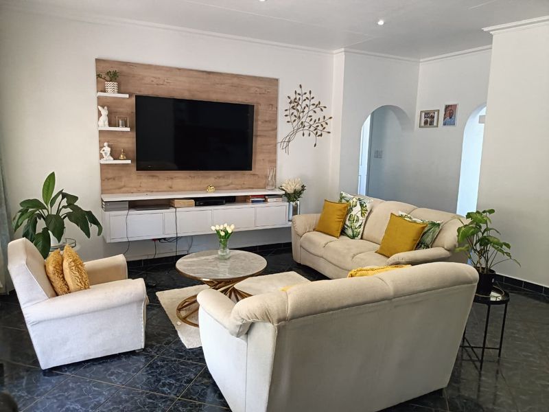 House For Sale In Margate - Photo 7