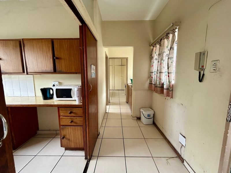 Apartment For Sale In Pretoria - Photo 3