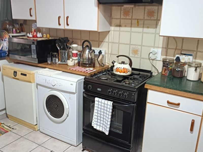 Apartment For Sale In Margate - Photo 10