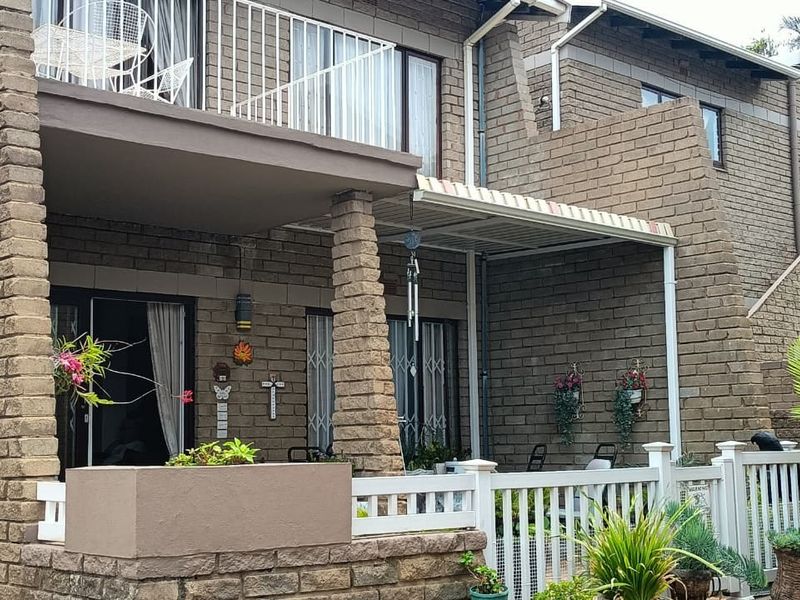 Apartment For Sale In Margate - Photo 2