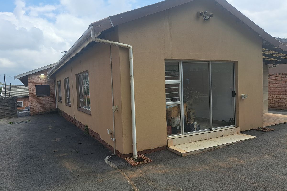 House For Sale In Durban - Photo 2