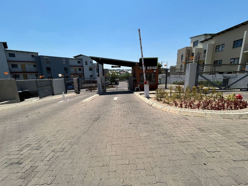 Apartment For Sale In Midrand - Photo 1