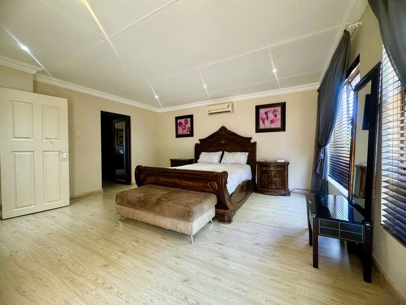 House Pending Sale In Bloemfontein - Photo 4