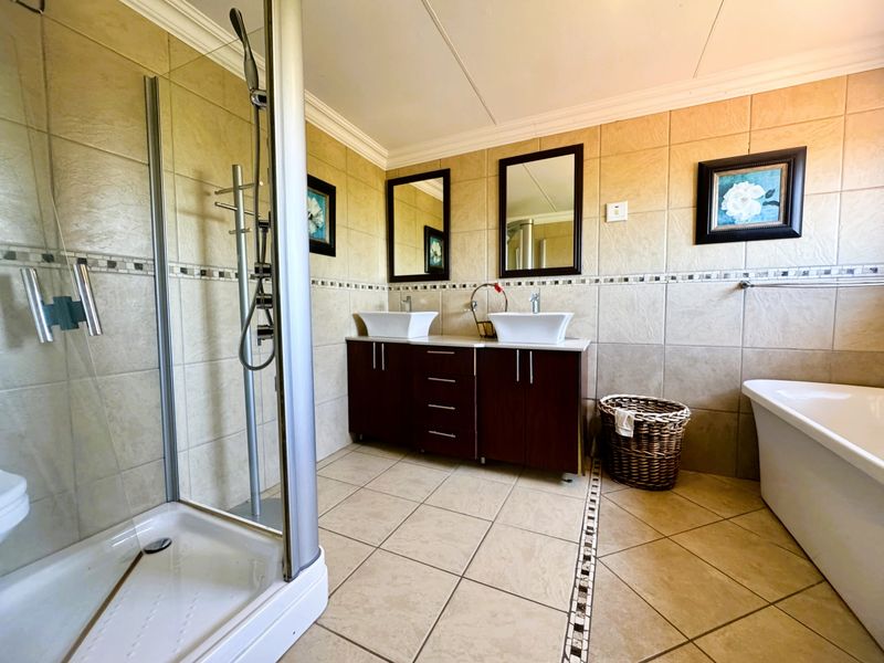 House Pending Sale In Bloemfontein - Photo 5