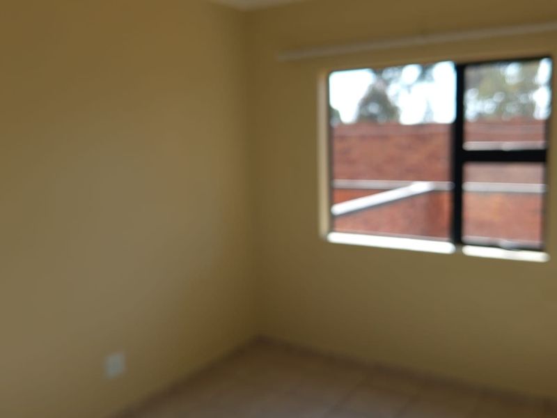 Apartment For Sale In Benoni - Photo 6