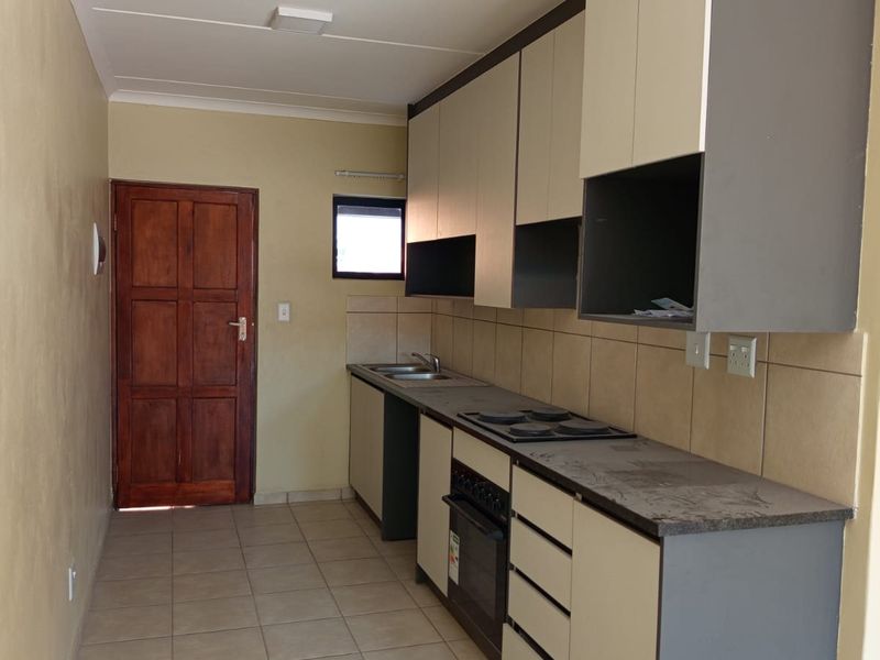 Apartment For Sale In Benoni - Photo 5