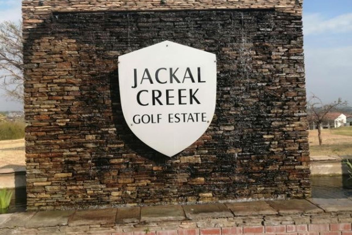 Apartment For Sale In Randburg - Photo 2