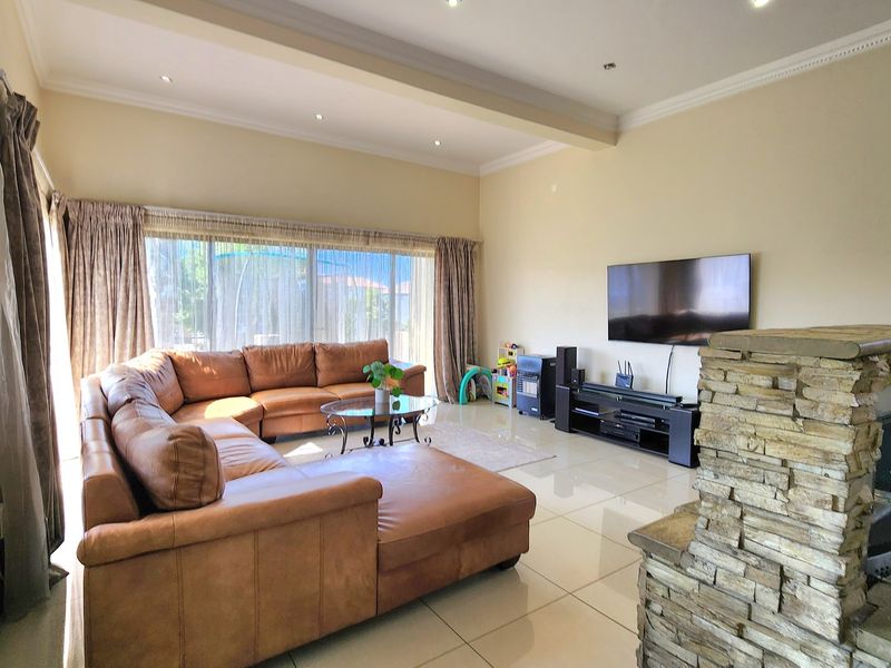House For Sale In Centurion - Photo 6