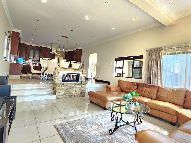House For Sale In Centurion - Photo 2