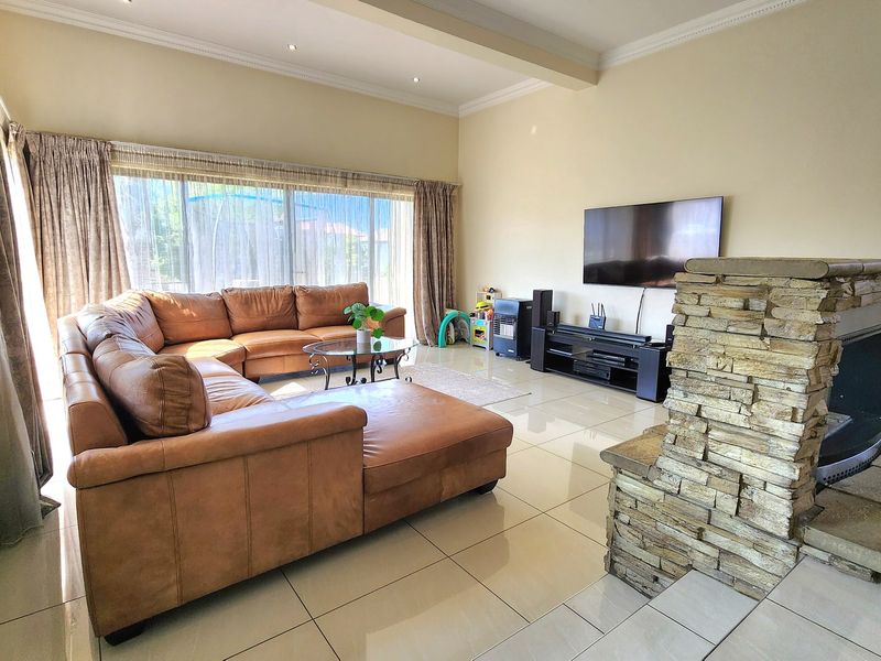 House For Sale In Centurion - Photo 6