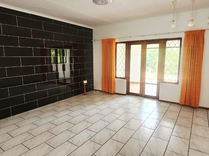 Townhouse For Sale In Port Shepstone - Photo 9