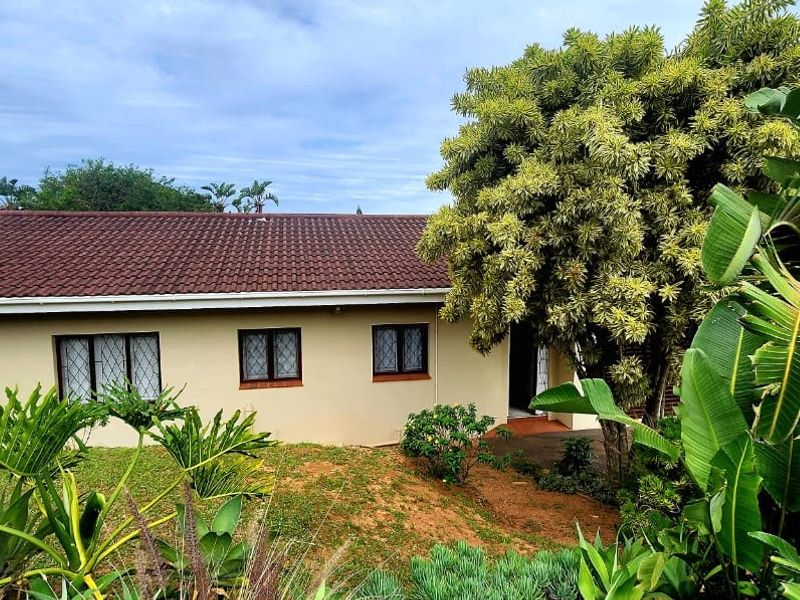 Townhouse For Sale In Port Shepstone - Photo 2