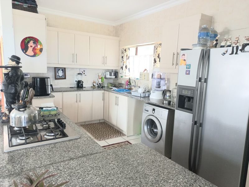 House For Sale In Margate - Photo 8