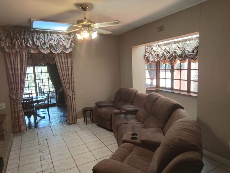 House Sold In Walkerville - Photo 2