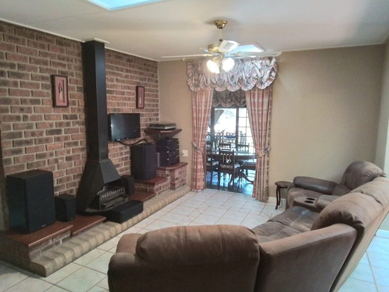 House Sold In Walkerville - Photo 3