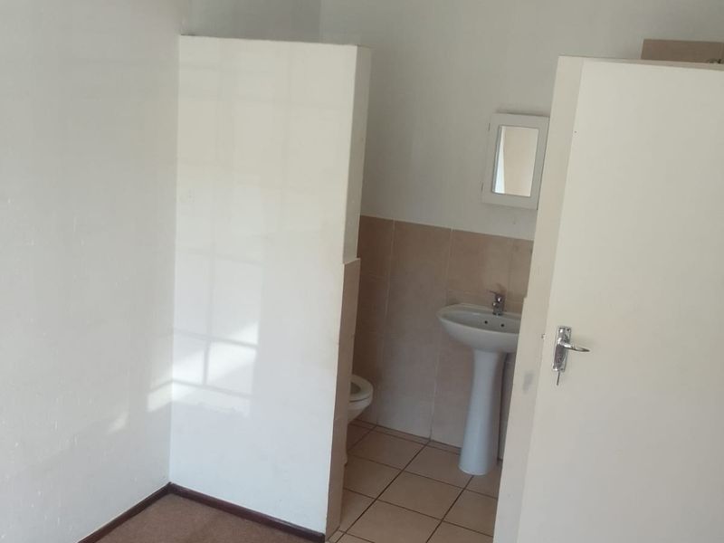 Apartment Rental Monthly In Boksburg - Photo 7