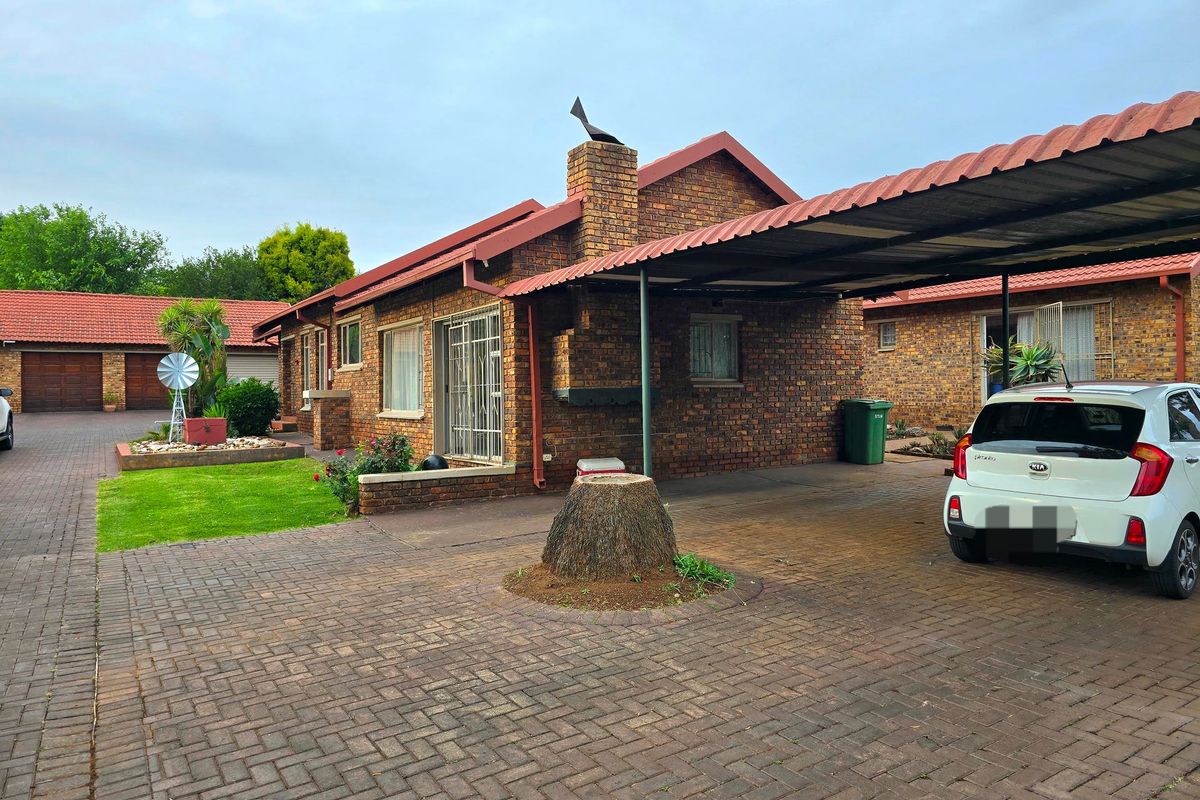 House For Sale In Middelburg - Photo 3