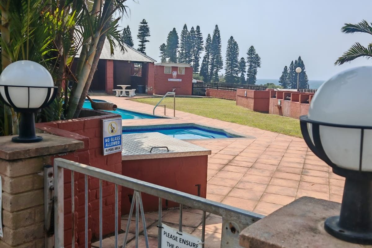 Townhouse For Sale In Umkomaas - Photo 2