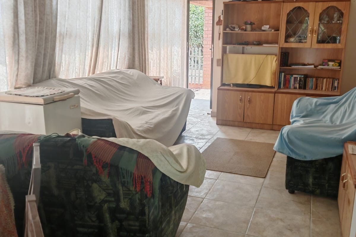 Townhouse For Sale In Umkomaas - Photo 5