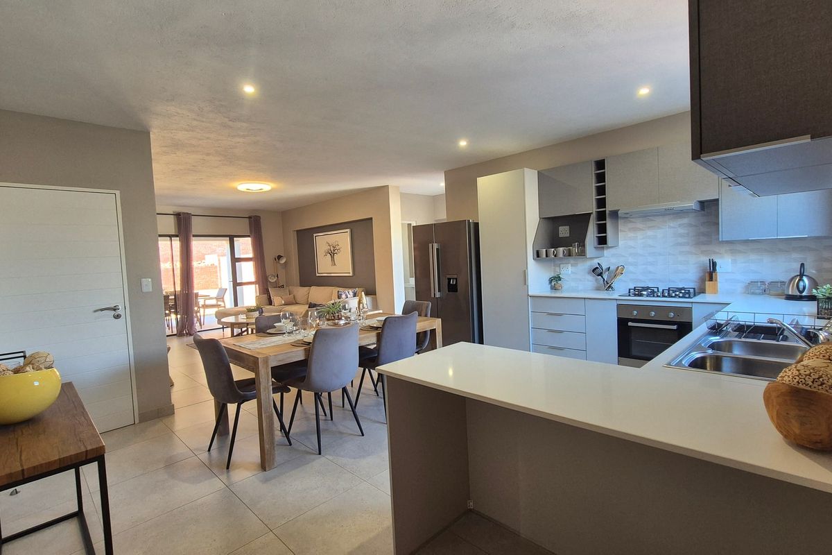 Townhouse For Sale In Nelspruit - Photo 2