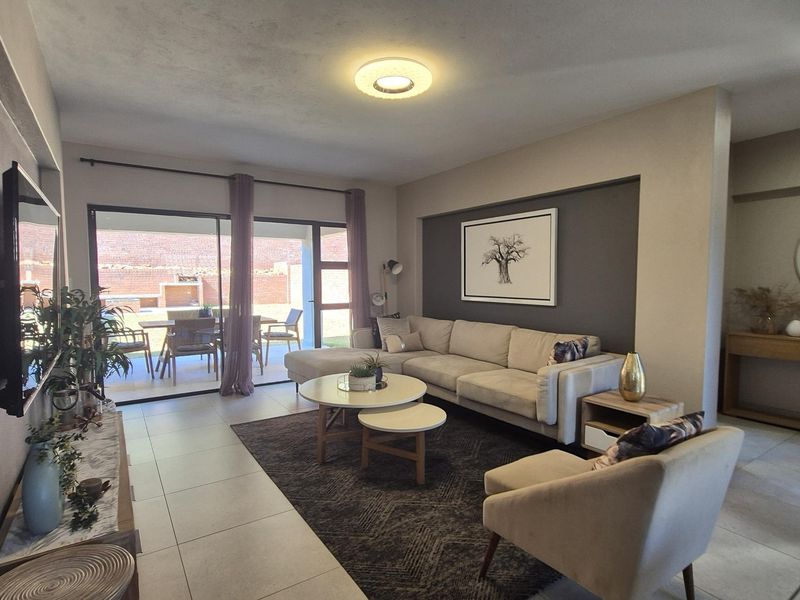 Townhouse For Sale In Nelspruit - Photo 4