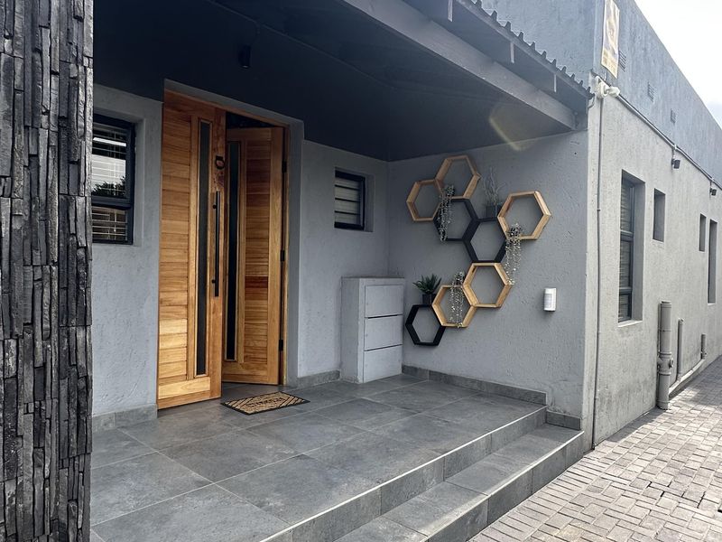 House For Sale In Sandton - Photo 1