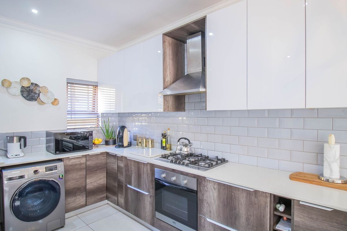 House For Sale In Midrand - Photo 2