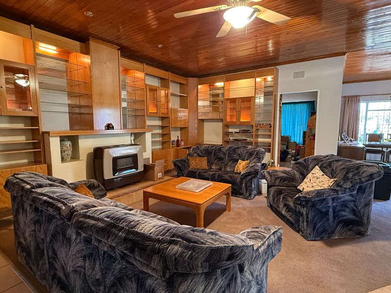 House Sold In Walkerville - Photo 2